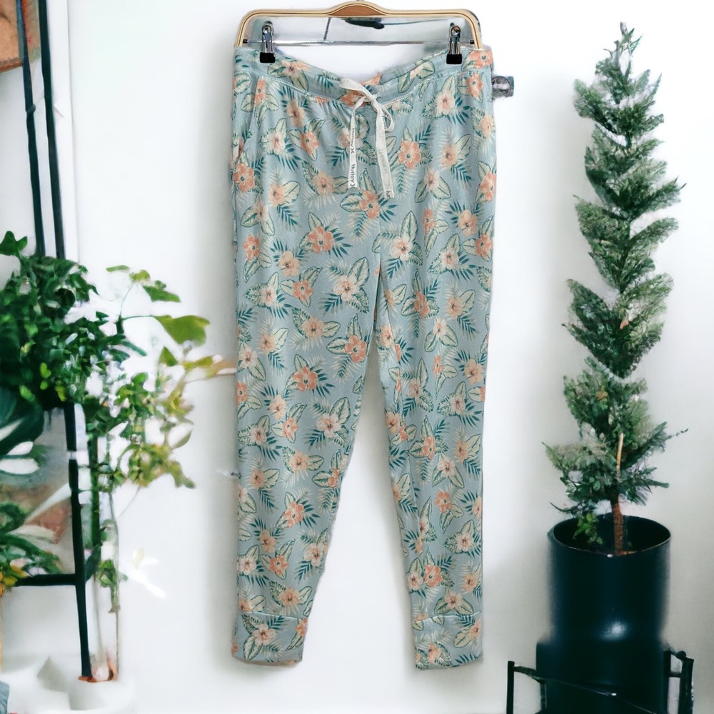 NWT Hurley Pajama Pants Size XL| Super Cute Floral  Lightweight PJ Pants